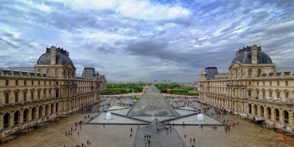 Лувр, Париж. Франция, Париж, Palais Royal, Musée du Louvre, 75001